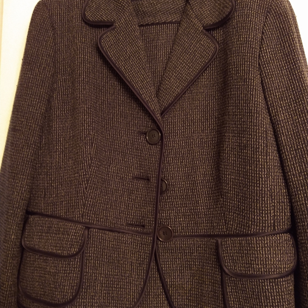 Suit (skirt & jacket-black & gray)